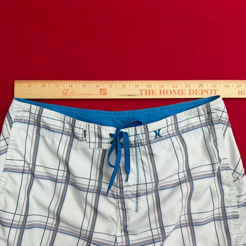VTG Y2K Hurley Mens Plaid Board Shorts SIZE LARGE White Blue Cargo Swim Trunks‎
